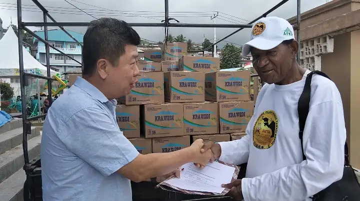 500 Karton Air Mineral dari Umat Katolik Warnai Peringatan 666 Tahun Islam di Tanah Papua, Fakfak Teguhkan Semangat Satu Tungku Tiga Batu